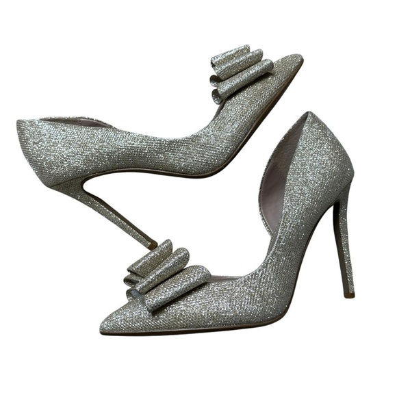 Betsey Johnson high gold heels with bow 9.5 - Picture 7 of 9